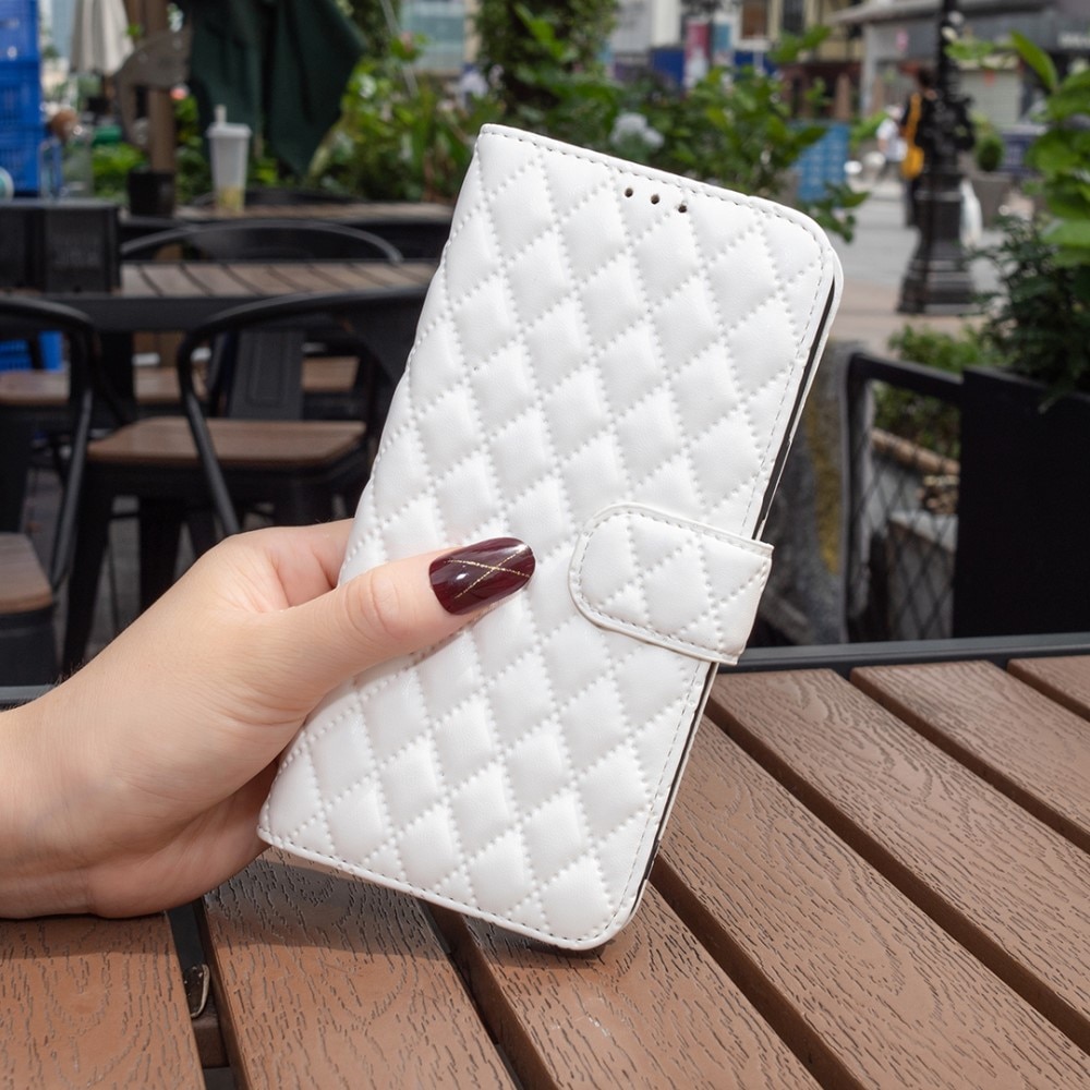 Lommebokdeksel iPhone 15 Quilted hvit